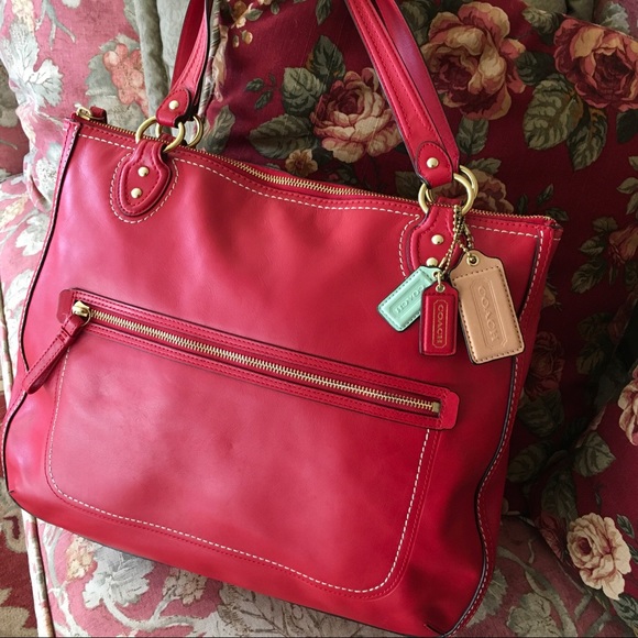 Handbags - Coach Poppy Hallie Large Tote 🤩🤩🤩🤩🤩